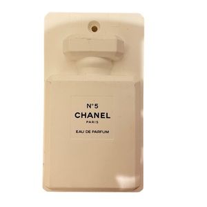 NIB Chanel No. 5 Eau de Parfum Spray in Limited Edition Packaging